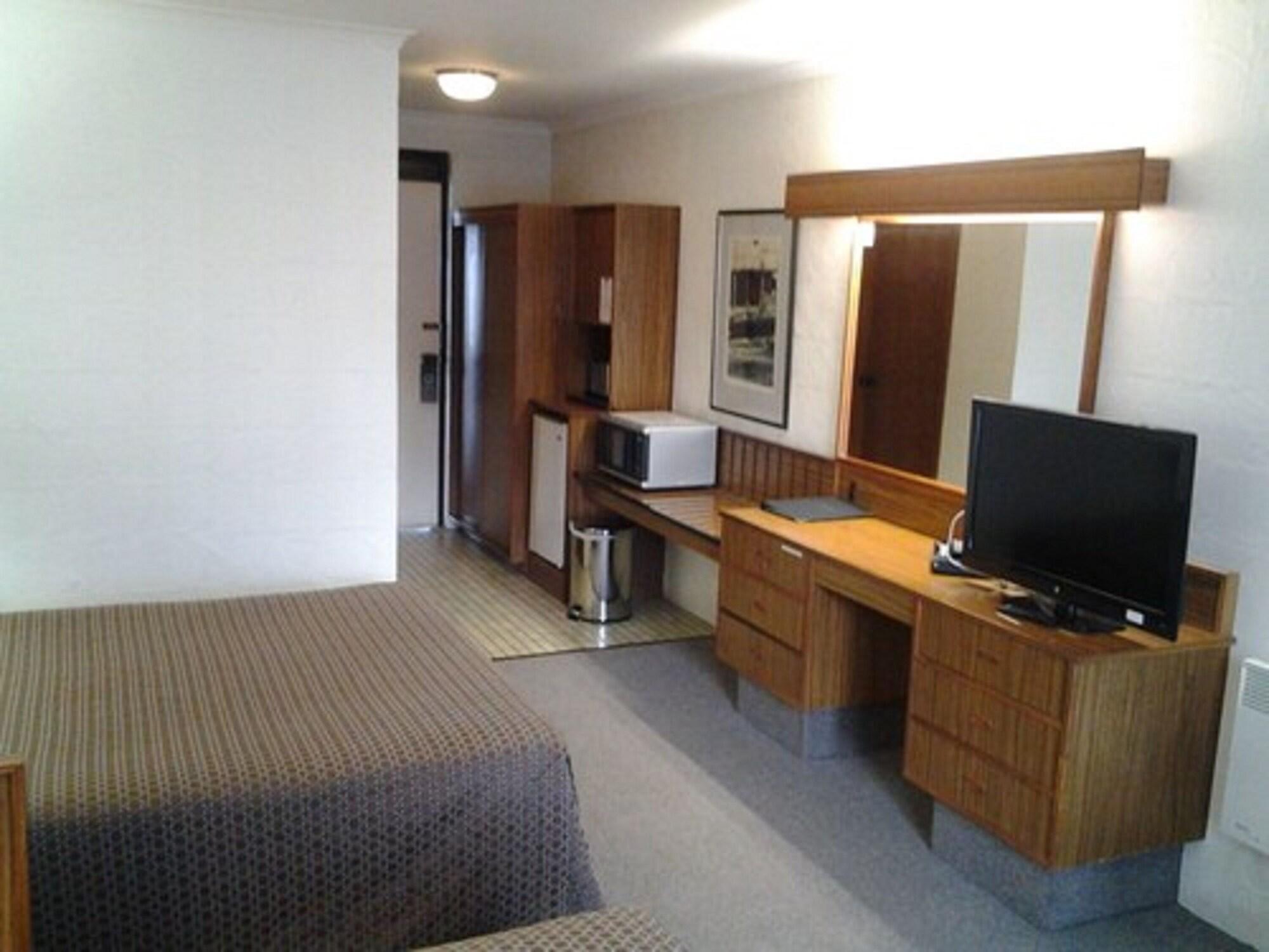West Coaster Motel Queenstown Exterior photo