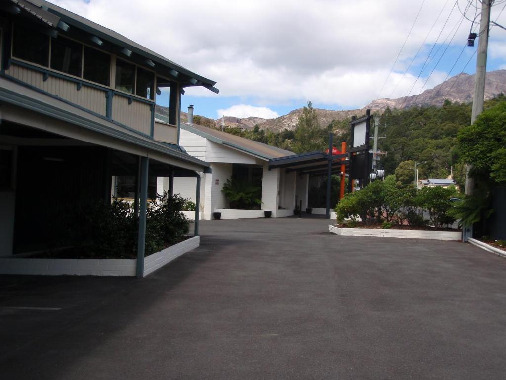 West Coaster Motel Queenstown Exterior photo