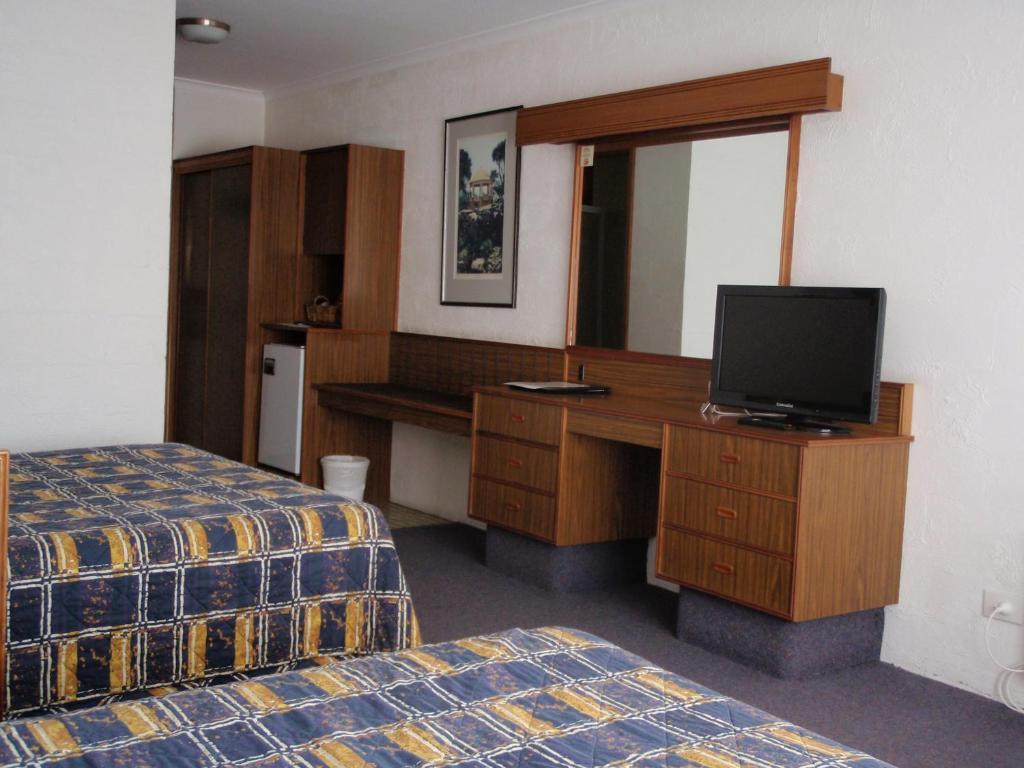 West Coaster Motel Queenstown Room photo