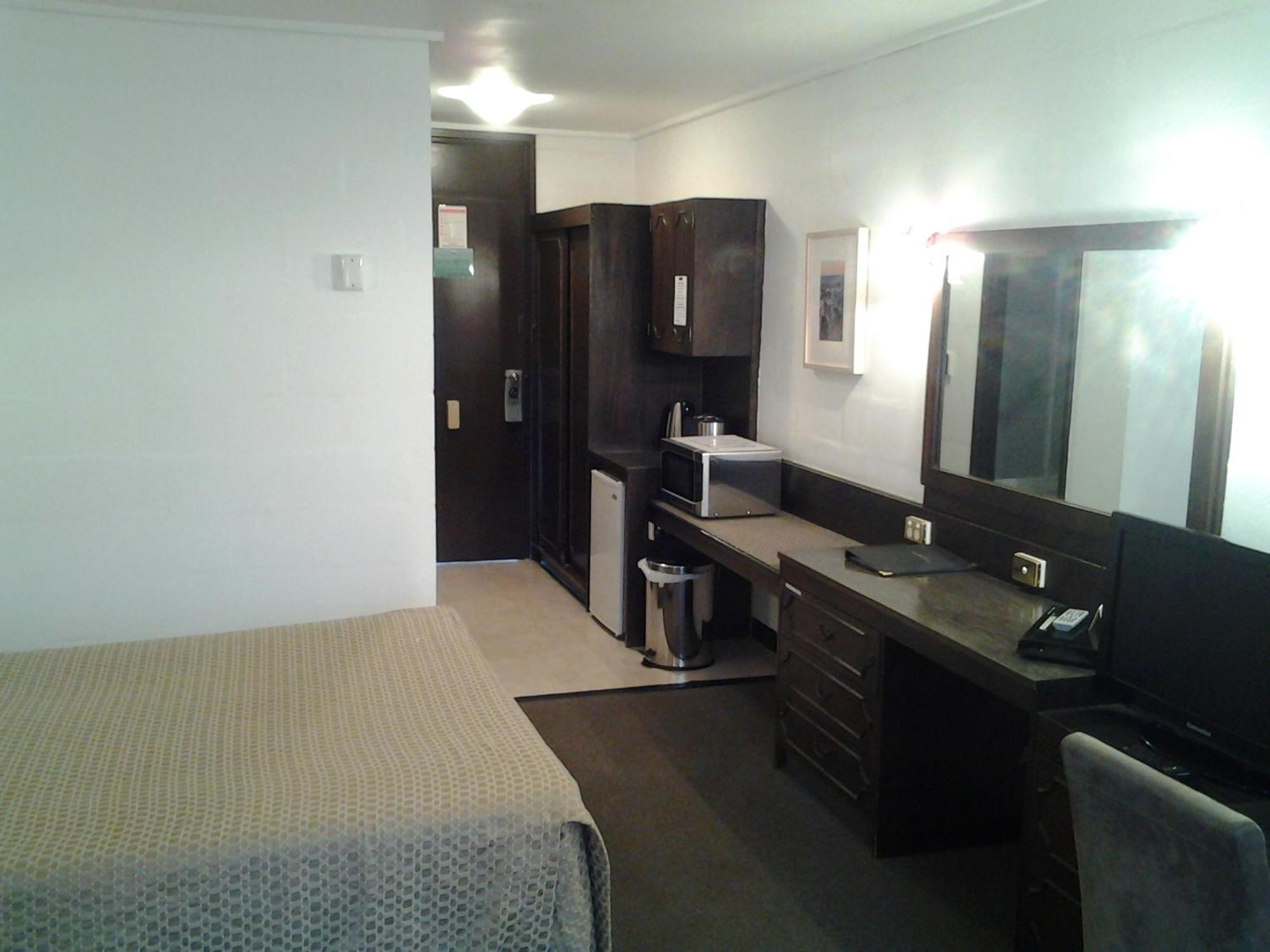 West Coaster Motel Queenstown Exterior photo