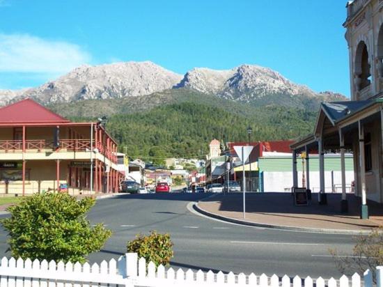 West Coaster Motel Queenstown Exterior photo